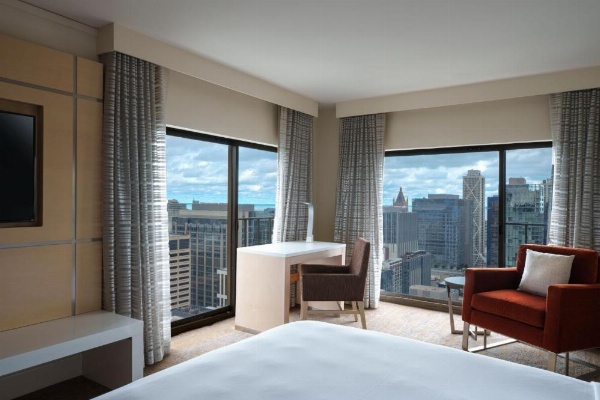 Chicago Marriott Downtown Magnificent Mile image 19